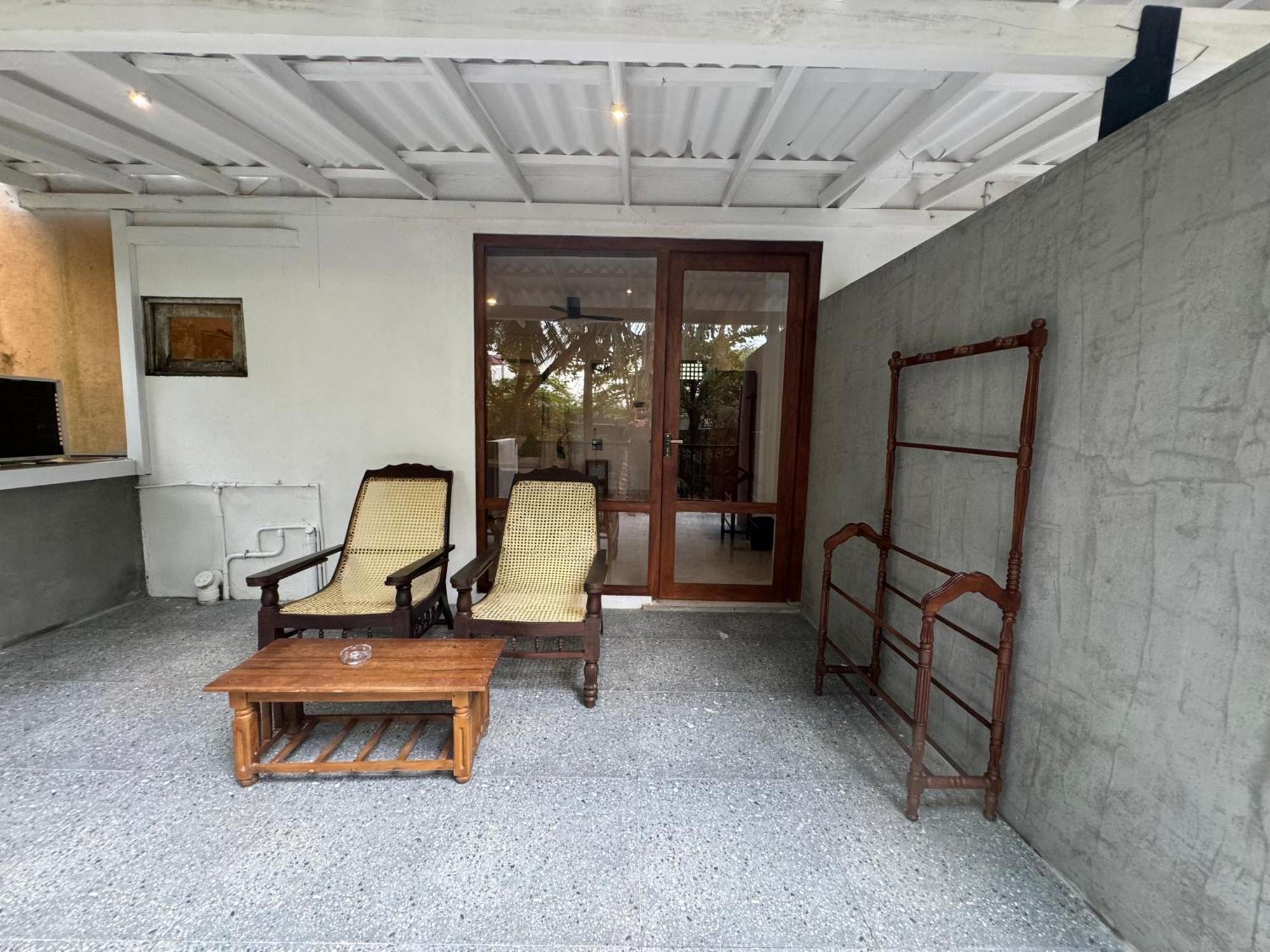Brinkhouse Guesthouse , Unawatuna Beach Exterior photo