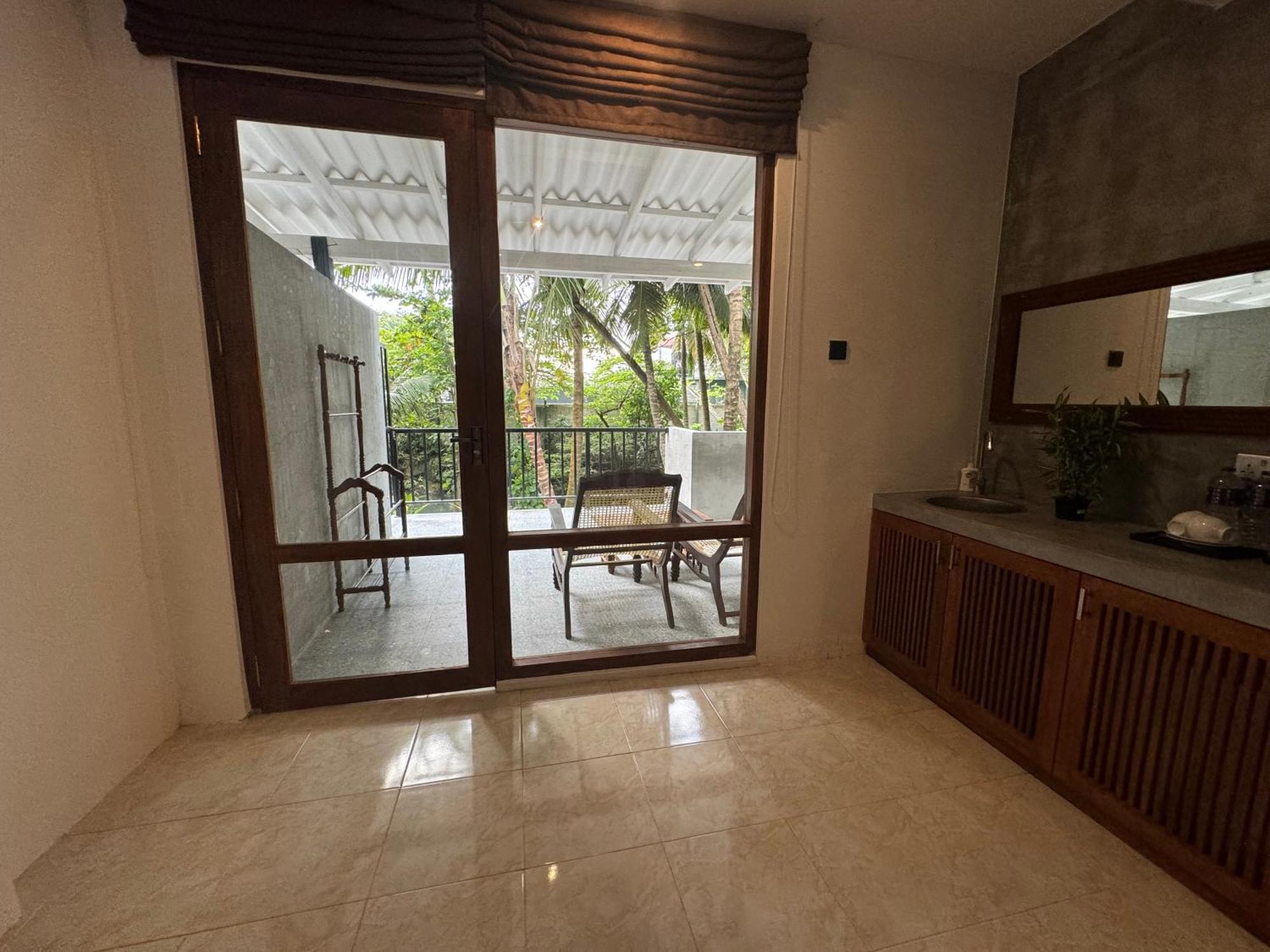 Brinkhouse Guesthouse , Unawatuna Beach Exterior photo