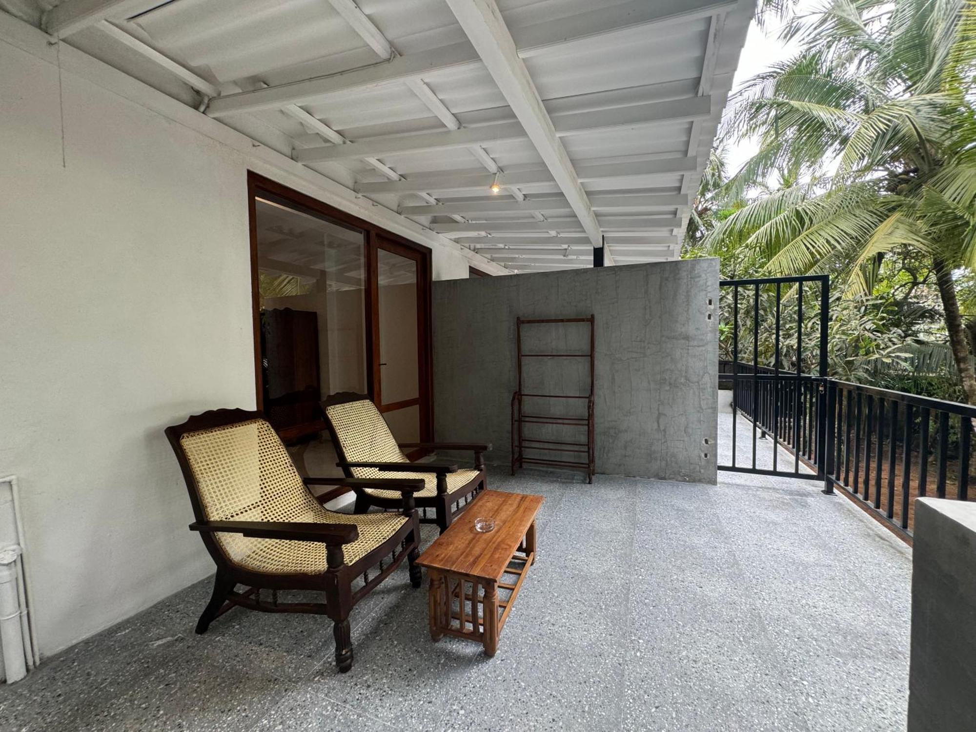 Brinkhouse Guesthouse , Unawatuna Beach Exterior photo