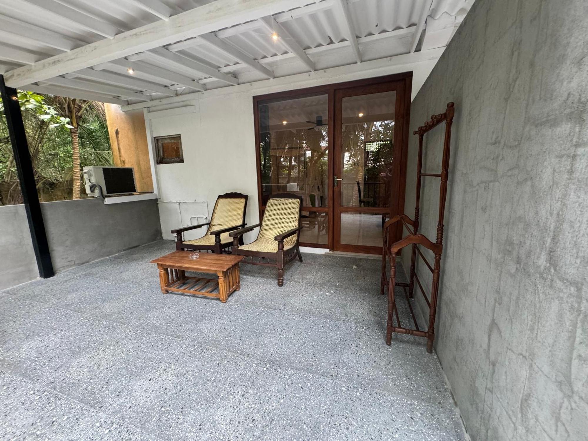 Brinkhouse Guesthouse , Unawatuna Beach Exterior photo
